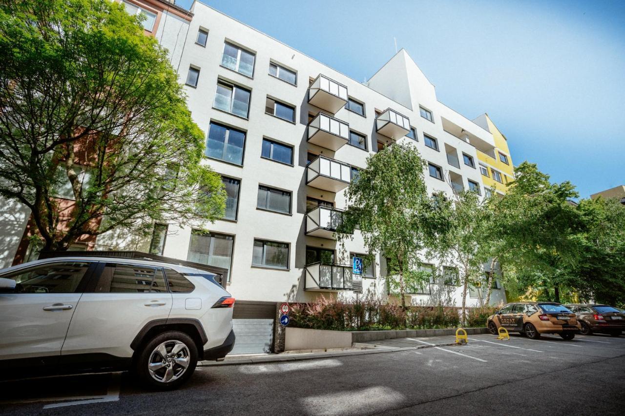 Smart & Green Living By Ambiente บราติสลาวา ภายนอก รูปภาพ