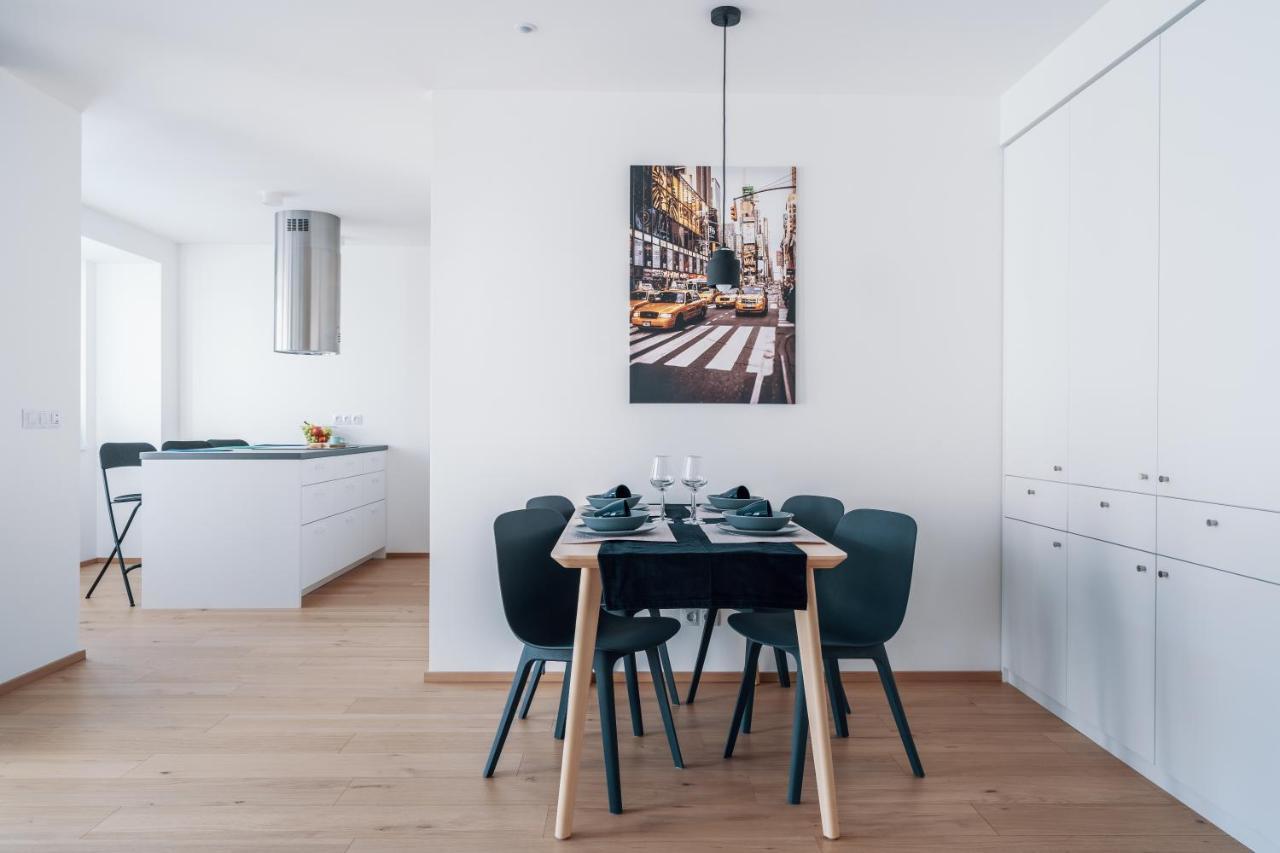 Smart & Green Living By Ambiente บราติสลาวา ภายนอก รูปภาพ